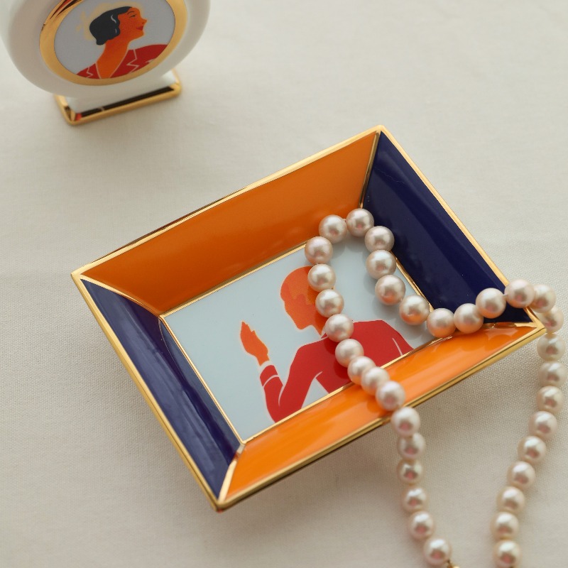 Ceramiczna taca na biżuterię w – Ceramic Trinket Dish recenzja i cena